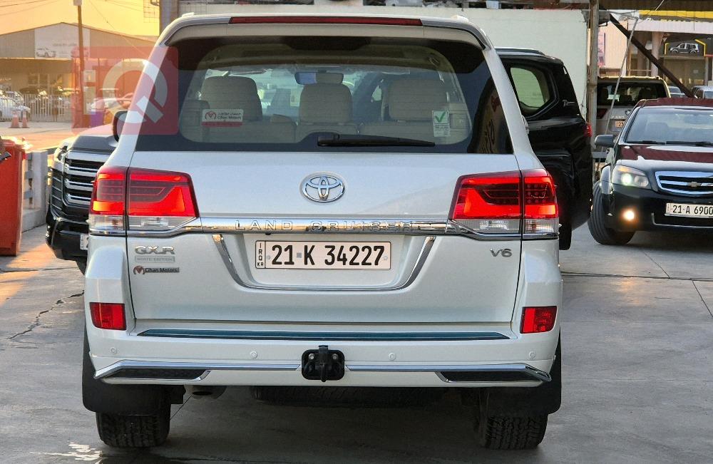 Toyota Land Cruiser